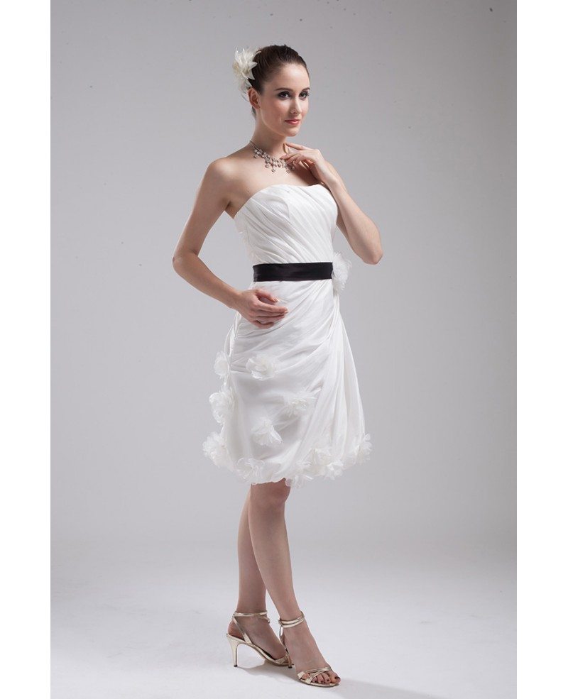 Elegant Reception Short Wedding Dresses With Color White with Black