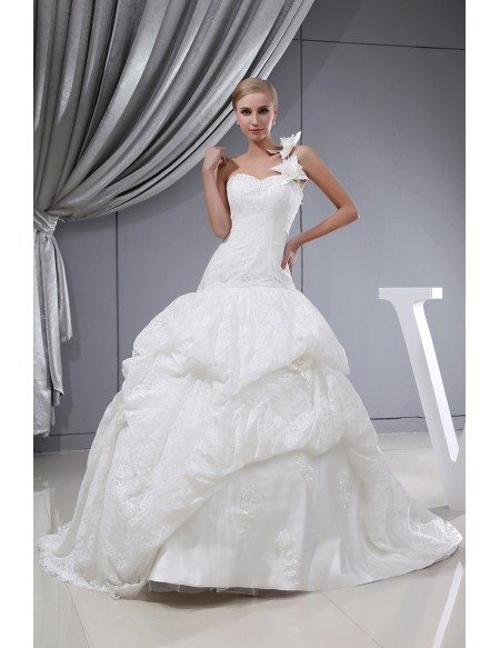 Ivory Lace Ballgown Ruffled Wedding Dress Floral Shoulder