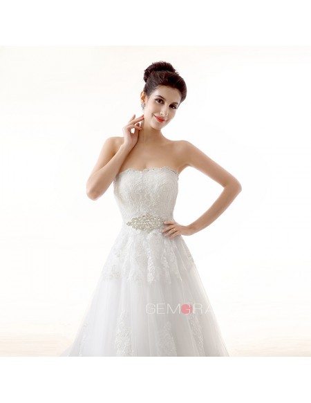 Ball-Gown Sweetheart Chaple Train Tulle Wedding Dress With Appliquer Lace Beading