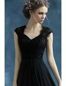 Black A-line V-neck Floor-length Chiffon Bridesmaid Dress With Lace