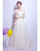 Feminine Ball-gown Scoop Neck Court Train Tulle Wedding Dress With Lace