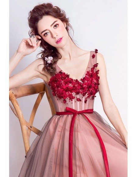 Red A-line V-neck Floor-length Formal Dress With Appliques Lace