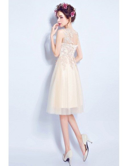 Champagne A-line Scoop Neck Knee-length Tulle Formal Dress With Appliques Lace