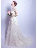 Gorgeous Ball-gown Scoop Neck Court Train Tulle Wedding Dress With Flowers