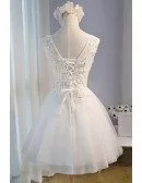 Vintage Ball-gown V-neck Short Tulle Homecoming Dress With Appliques Lace