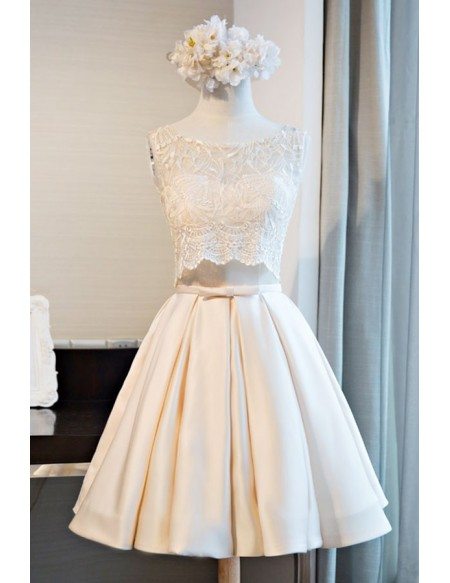 Chic  Ball-gown Scoop Neck Short Satin Homecoming Dress With Lace
