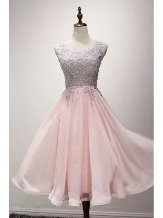 Blush A-line Scoop Neck Knee-length Chiffon Homecoming Dress With Appliques Lace