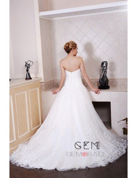 Ball-Gown Sweetheart Chaple Train Organza Wedding Dress With Appliquer Lace Pleated