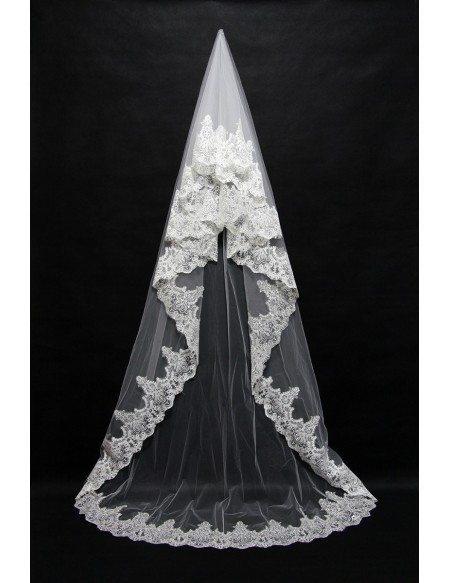Beautiful Long Ivory Tulle Wedding veil with Lace Trim