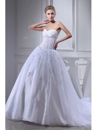 Traditional Beaded Lace Sweetheart Tulle Wedding Dress with Train