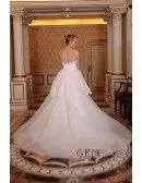 Ball-Gown Scoop Neck Chapel Train Tulle Wedding Dress With Appliques Lace