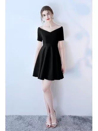 Black V-neck Short Homecoming Dress with Short Sleeves