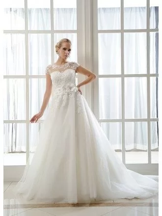 Ball-Gown Scoop Neck Chapel Train Tulle Wedding Dress With Beading Appliques Lace Flowers
