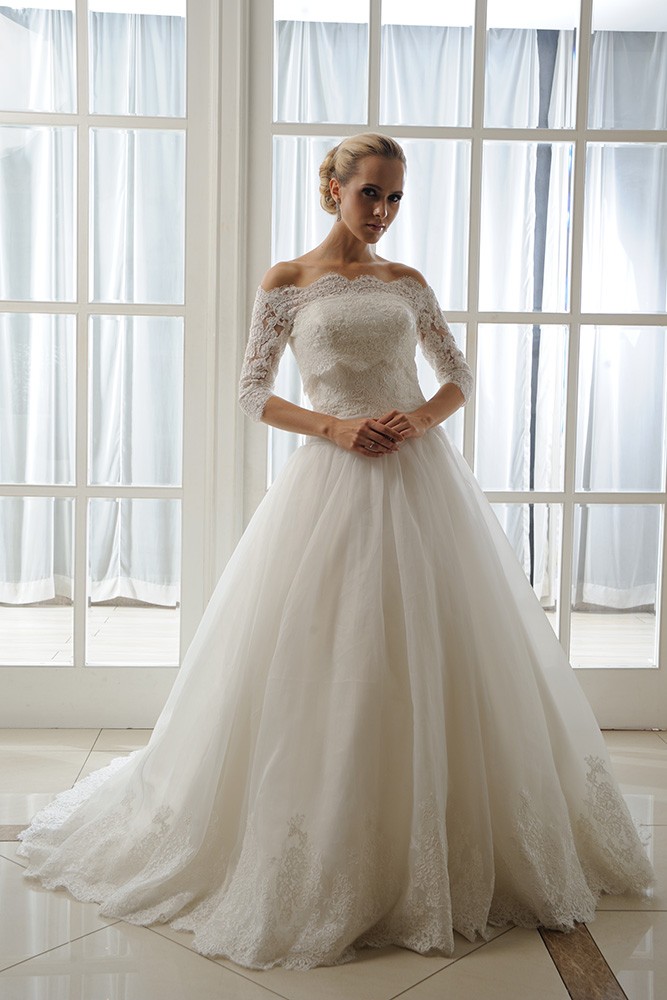 TC355 HOUSTON EVENING / WEDDING DRESS $799 with detachable tuile train