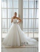 Ball-Gown Sweetheart Chapel Train Organza Wedding Dress With Beading