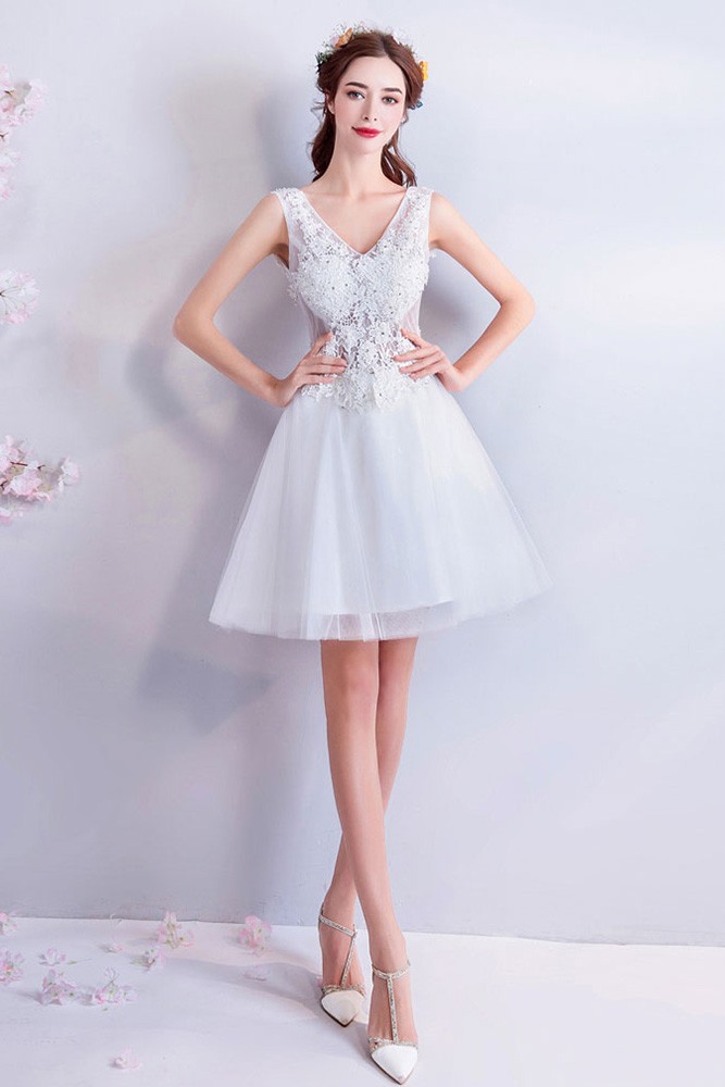 Gorgeous White Lace V-neck Short Bridal Party Dress Sleeveless ...