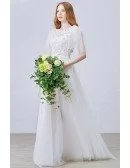 Romantic A-Line Scoop Neck Floor-Length Tulle Wedding Dress With Appliques Lace