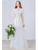 Romantic A-Line Scoop Neck Floor-Length Tulle Wedding Dress With Appliques Lace