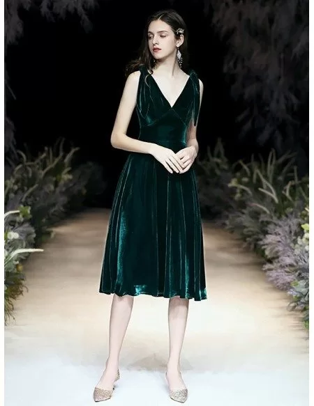 Sleeveless A Line Tea Length Velvet Green Formal Dress With V Neck