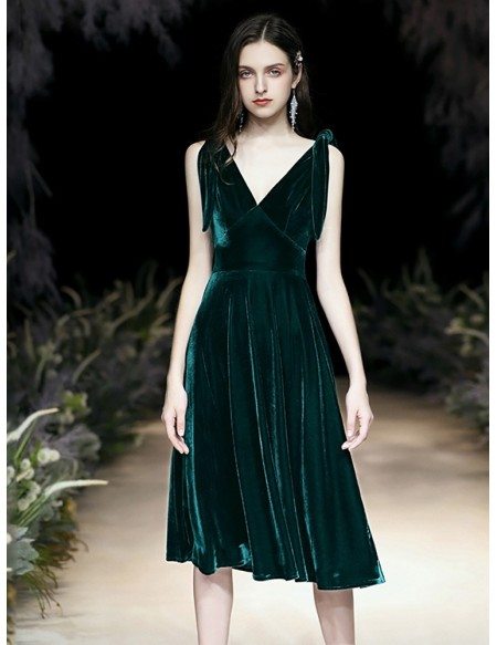 Sleeveless A Line Tea Length Velvet Green Formal Dress With V Neck