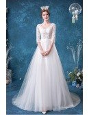 Modest Round Neck Lace Half Sleeved Wedding Dress With Tulle
