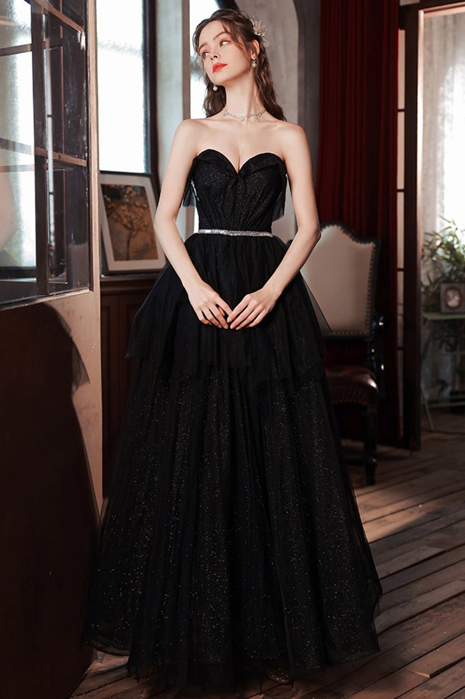 Classic Black Strapless Sweetheart Prom Dress with Ruching