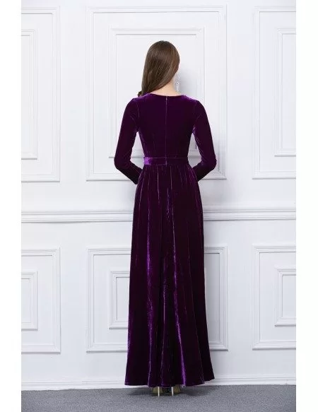 Luxurious Velvet Evening Dress With Long Sleeves