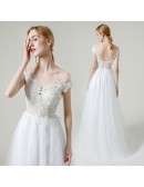 Beautiful Appliques Lace Boho Wedding Dress Backless with Sheer Lace Sleeves