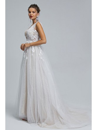 Sexy Sleeveless Deep V Neck Tulle Lace Long Wedding Dress with Train