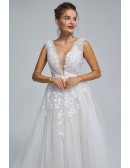 Sexy Sleeveless Deep V Neck Tulle Lace Long Wedding Dress with Train