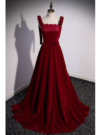 Elegant Long Velvet Evening Dress with Straps