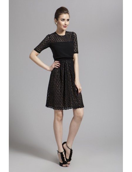 Elegant Lace Short Mother of the Bride Dress With Short Sleeves