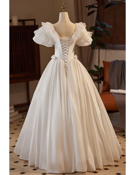 Vneck Lace Neckline Ballgown Wedding Dress with Bubble Sleeves