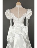 Luxury Vintage Bubble Sleeved Long Train Satin Wedding Dress