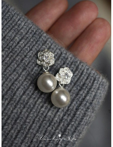Elegant Flower Pearl Earrings Clips