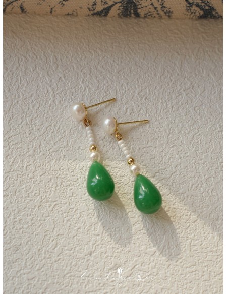 Chinese Retro Green Water Drop Pearl Earrings