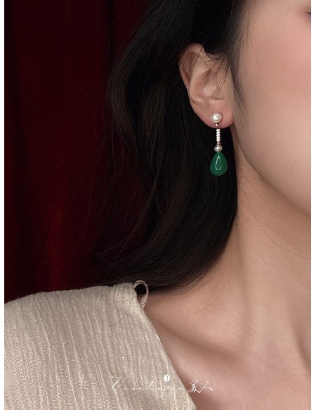 Chinese Retro Green Water Drop Pearl Earrings