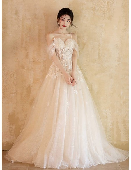 Romantic Flowers Lace Ballgown Tulle White Wedding Dress With Straps