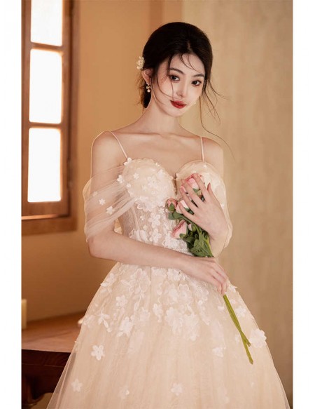 Romantic Flowers Lace Ballgown Tulle White Wedding Dress With Straps