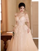 Romantic Flowers Lace Ballgown Tulle White Wedding Dress With Straps