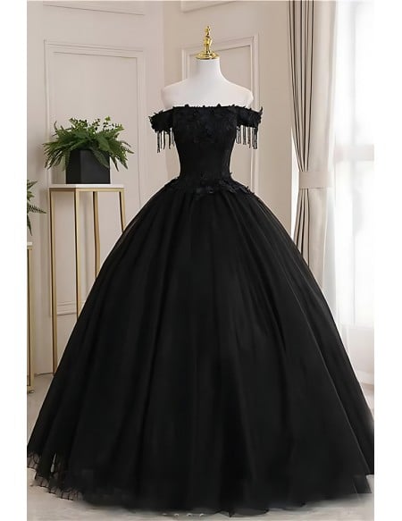 Dramatic Black Bridal Gown - Off-shoulder Sweetheart Wedding Dress With Tassel Sleeves & Corset Back