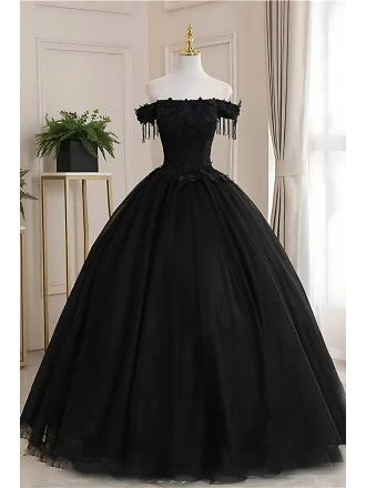 Dramatic Black Bridal Gown - Off-shoulder Sweetheart Wedding Dress With Tassel Sleeves & Corset Back