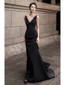 Formal Black Wedding Dress For Women - Modern Mermaid Silhouette With Train & Low Back Bow