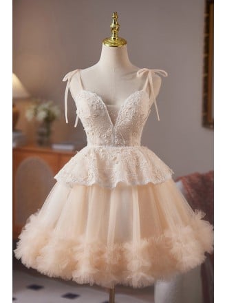 Elegant Champagne Short Prom Dress With Lace Detailing And Straps Neckline For Homecoming