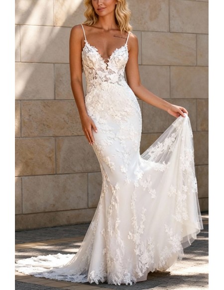 Exquisite White Lace Wedding Dress With Spaghetti Straps And Mermaid Silhouette