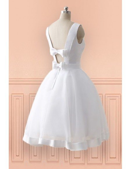 Cheap Knee Length Simple Beach Wedding Dress With Open Bow Back 2018