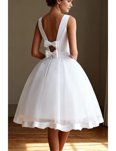 Cheap Knee Length Simple Beach Wedding Dress With Open Bow Back 2018