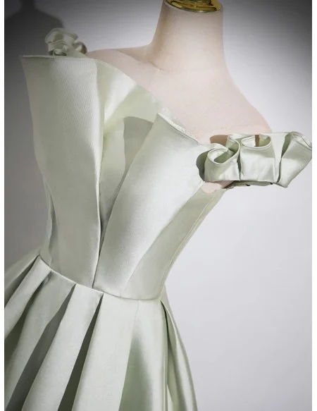 Elegant Green Ruffled Long Prom Dress With Off Shoulder
