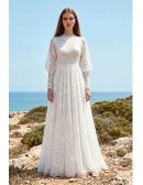Vintage Lace Long-Sleeve Wedding Dress for Romantic Outdoor Beach Ceremonies