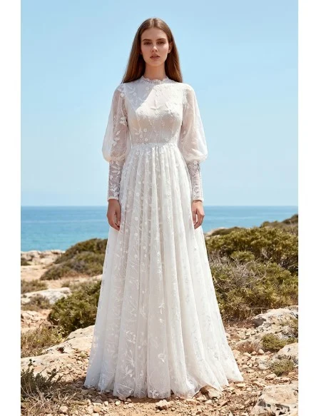 Vintage Lace Long-Sleeve Wedding Dress for Romantic Outdoor Beach Ceremonies
